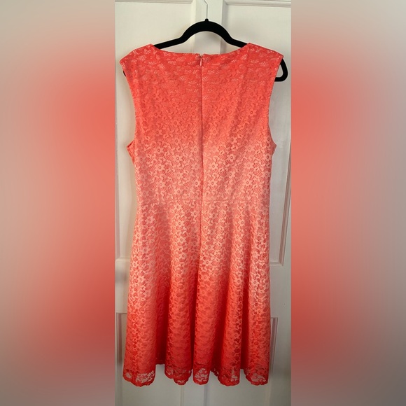 Covington Fit & Flare Coral Lace Dress Size 16 - Picture 2 of 3